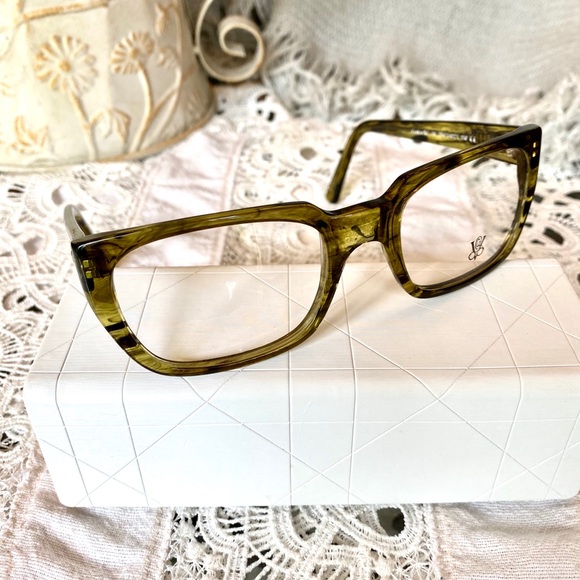 NEW Victory Optical glasses by Eagle Eyewear - Picture 14 of 14